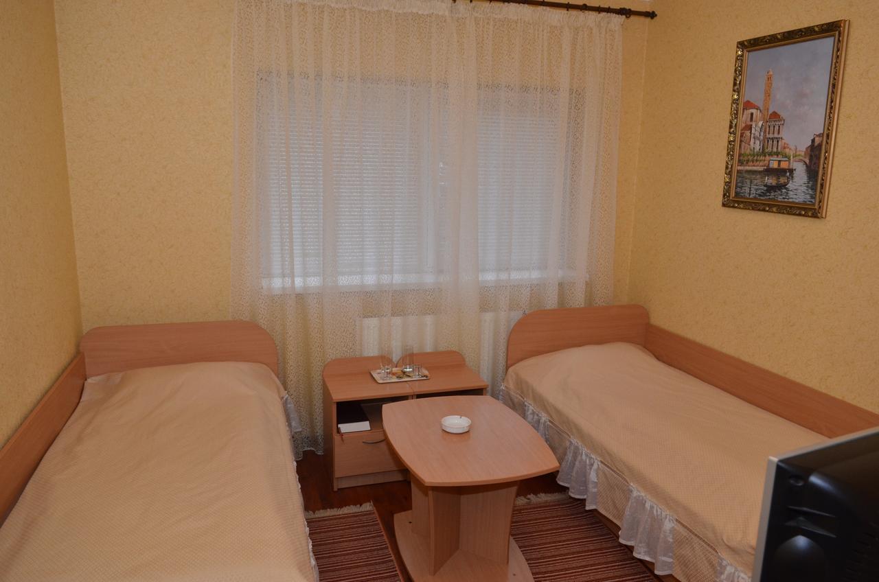 Hotel Serpanok Tyachiv Exterior foto